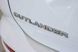 2024 Mitsubishi Outlander LS