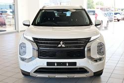 2024 Mitsubishi Outlander LS