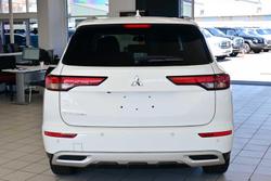 2024 Mitsubishi Outlander LS