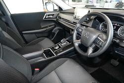 2024 Mitsubishi Outlander LS