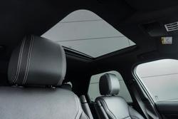 2025 Land Rover
Discovery D350 S