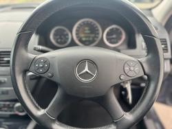 MERCEDES-BENZ C220