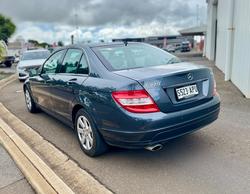 MERCEDES-BENZ C220