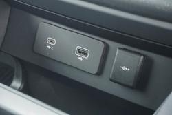 2024 Land Rover Defender 90 P400 X-Dynamic SE