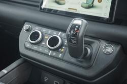 2024 Land Rover
                Defender 90 P400 X-Dynamic SE