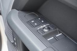 2024 Land Rover Defender 90 P400 X-Dynamic SE