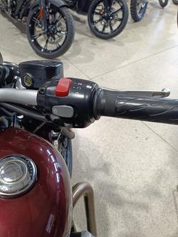 2017 Triumph BONNEVILLE BOBBER RED