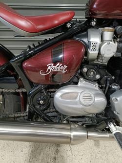 2017 Triumph BONNEVILLE BOBBER RED