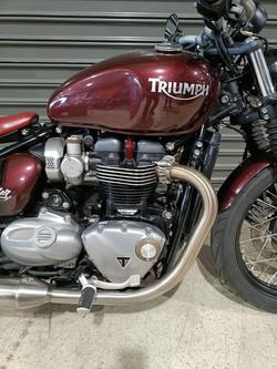 2017 Triumph BONNEVILLE BOBBER RED
