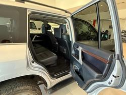 2020 Toyota LANDCRUISER
