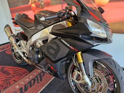 2015 Aprilia RSV4 RR Black