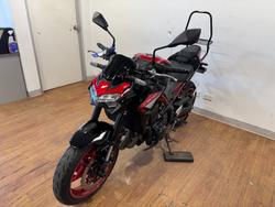2024 Kawasaki Z900 (ZR900) Black / Red