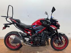 Kawasaki Z900 (ZR900)