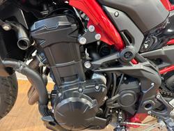 2024 Kawasaki Z900 (ZR900) Black / Red