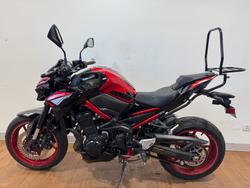 2024 Kawasaki Z900 (ZR900) Black / Red
