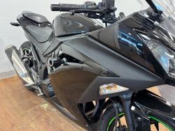 2013 Kawasaki NINJA 300 SE ABS GREEN