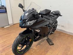2013 Kawasaki NINJA 300 SE ABS GREEN