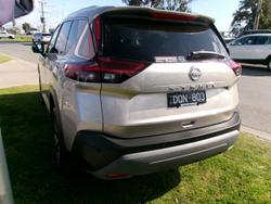 2025 Nissan
                X-TRAIL ST-L
