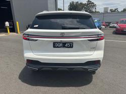 2025 MG HS Essence AS33 MY25 Pearl White