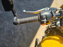 2017 TRIUMPH STREET CUP Yellow
