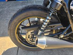 2017 TRIUMPH STREET CUP Yellow