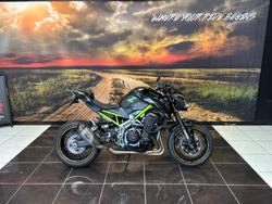 2018 Kawasaki ZR 900 BLACK