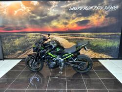 2018 Kawasaki ZR 900 BLACK