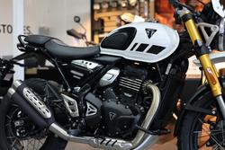 2025 Triumph Scrambler 400 XC Scrambler White