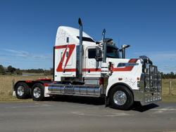 2017 Kenworth T909 140t - AUTO TRANS WHITE