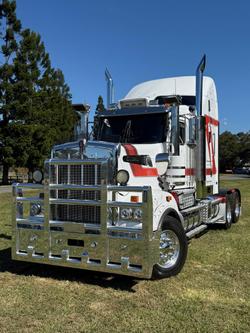 2017 Kenworth T909 140t - AUTO TRANS WHITE