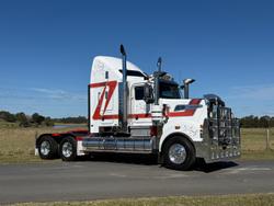 Kenworth T909