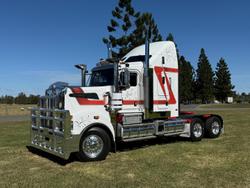 2017 Kenworth T909 140t - AUTO TRANS WHITE