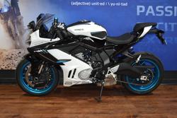 2025 CFMOTO 675 SR-R White