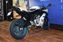 2025 CFMOTO 675 SR-R White