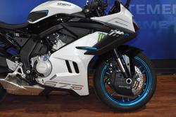 2025 CFMOTO 675 SR-R White