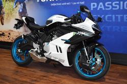 2025 CFMOTO 675 SR-R White