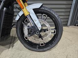 2025 INDIAN SCOUT 101 LIMITED GHOST WHITE METALLIC