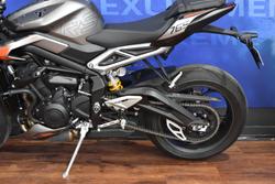 2023 TRIUMPH STREET TRIPLE RS Silver
