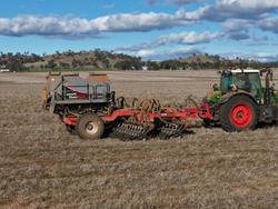 SERAFIN ECOSOW 632 SINGLE DISC SEEDER WITH GASON BIN NEW