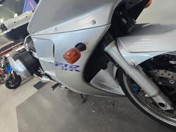 2002 Yamaha FJR1300 SILVER