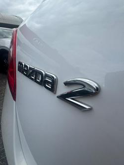 2010 Mazda 2 Maxx DE Series 1 Crystal White Pearl