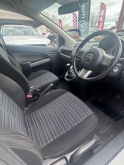 2010 Mazda 2 Maxx DE Series 1 Crystal White Pearl
