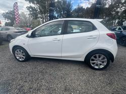 2010 Mazda 2 Maxx DE Series 1 Crystal White Pearl