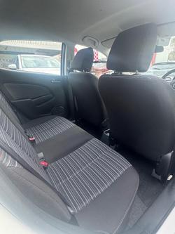 2010 Mazda 2 Maxx DE Series 1 Crystal White Pearl