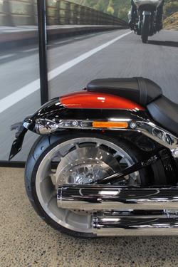 2025 Harley-davidson FLFB FAT BOY (117) WHISKEY FIRE