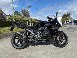 2025 BMW R 1300 RS Triple Black R 1300 Black