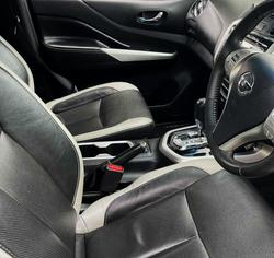 2017 Nissan Navara ST D23 Series 2 4X4 Dual Range Cosmic Black