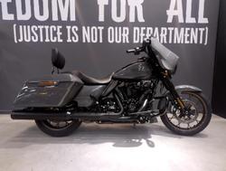 Harley-Davidson Street Glide ST 117 (flhxst)