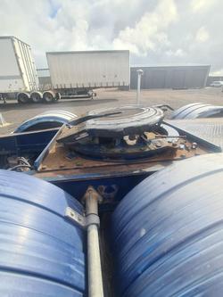 2005 Barker Tri/A Rollback Skel Trailer