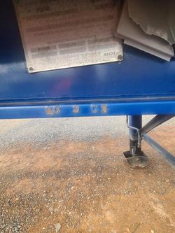 2005 Barker Tri/A Rollback Skel Trailer